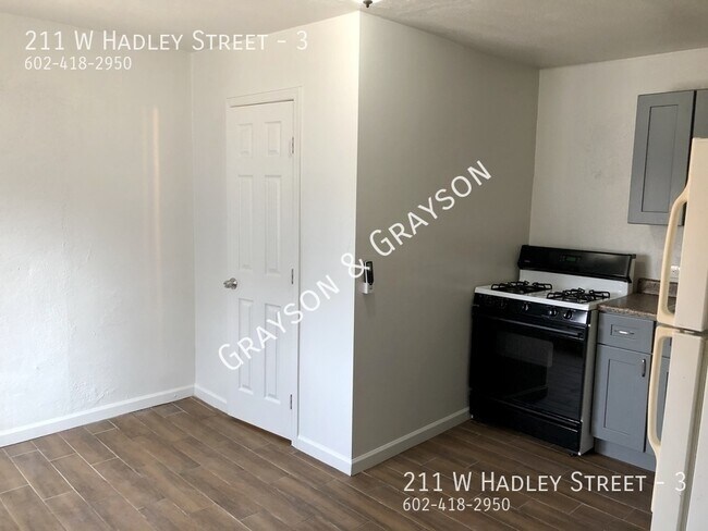 Building Photo - 211 W Hadley St