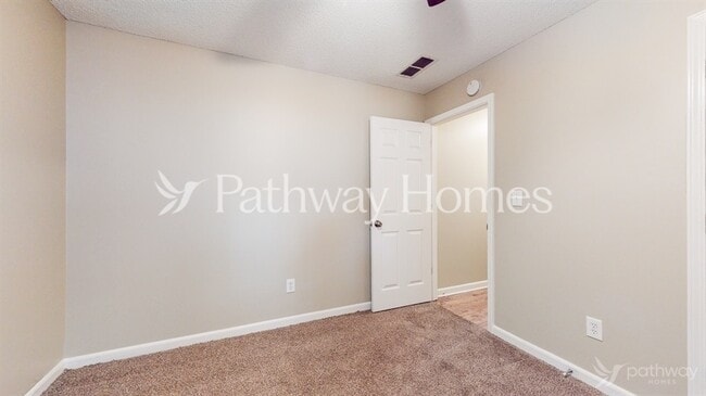 Building Photo - 903 Sweetbay Ct