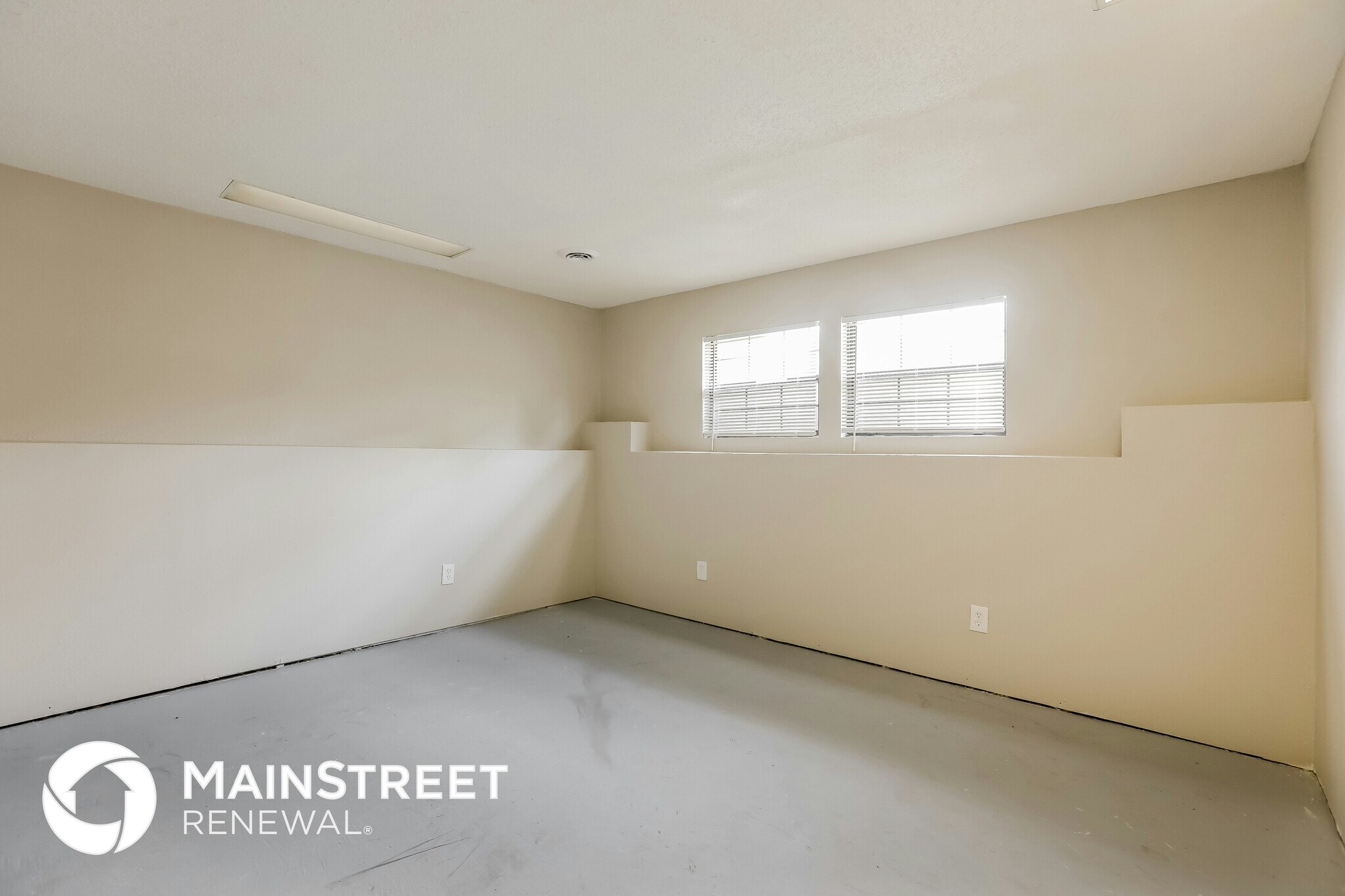 Building Photo - 11712 Crystal Dr