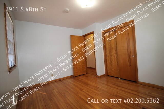 Building Photo - 1911 S 48th St