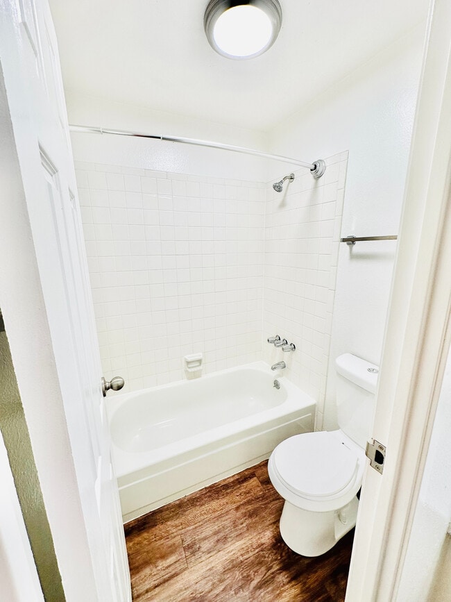 Master Bath - WILLOW RUSH