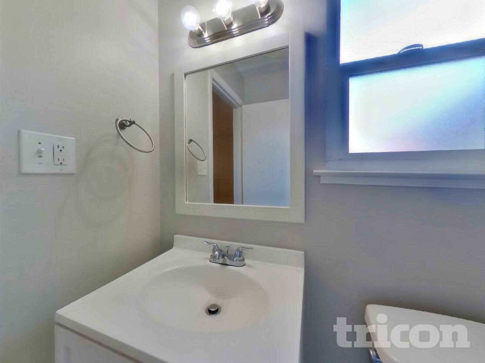 Building Photo - 1508 Crestview Dr