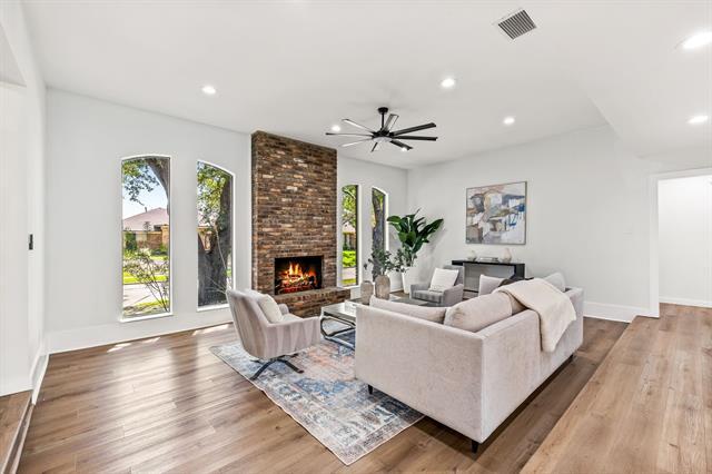 Building Photo - 2205 Timberwood