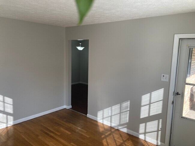 Building Photo - 2208 Winterberry Dr