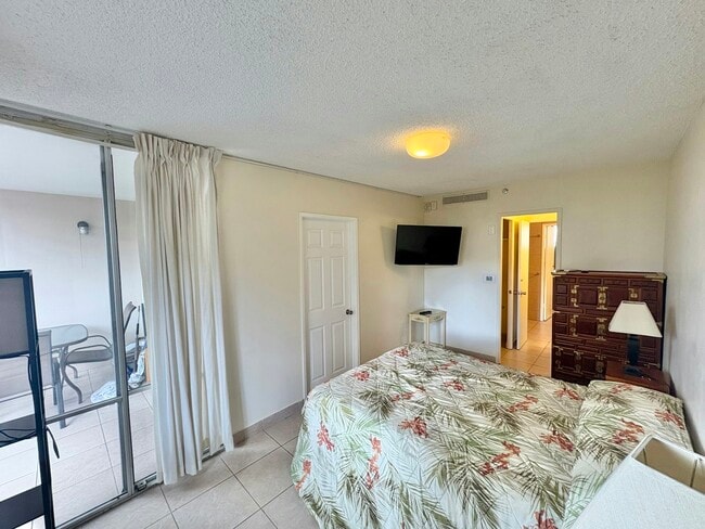 Building Photo - 1684 Ala Moana Blvd