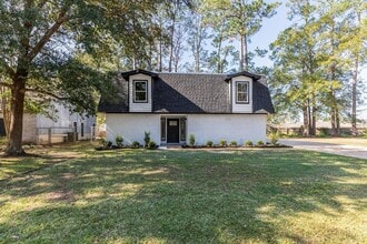 Building Photo - 185 El Pinto