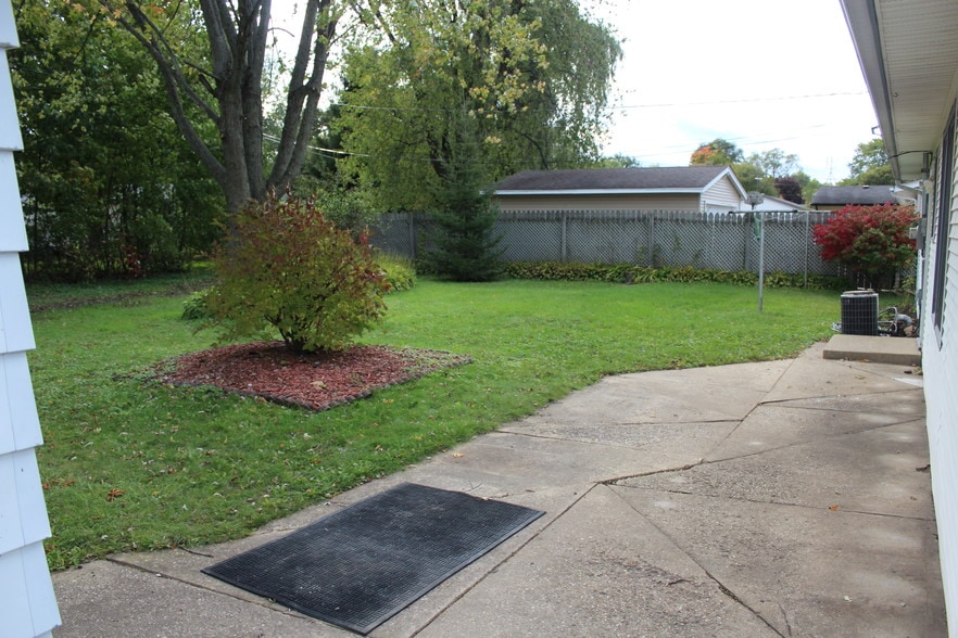 Beautiful backyard - 18531 W Judy Dr