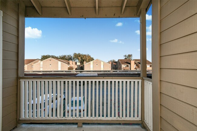 Building Photo - 10211 Sugar Branch Dr