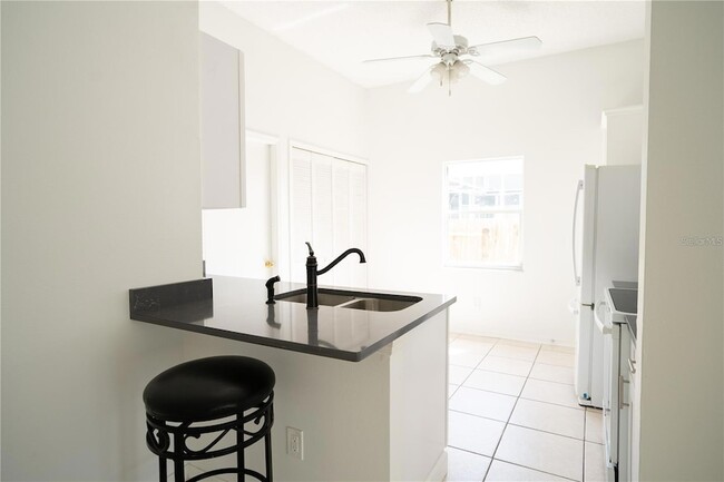 Building Photo - 151 Bluebrook Ct