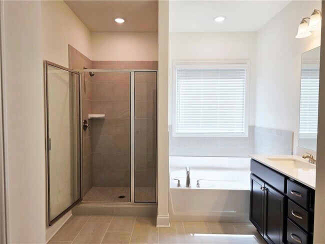 Building Photo - 5514 Leyland Dr