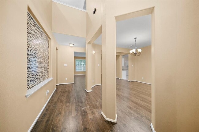 Building Photo - 8301 Seagull Ln