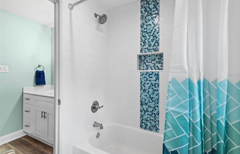 Building Photo - 11615 Park Blvd