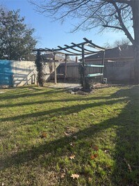 Building Photo - 11008 Misty Summit Dr