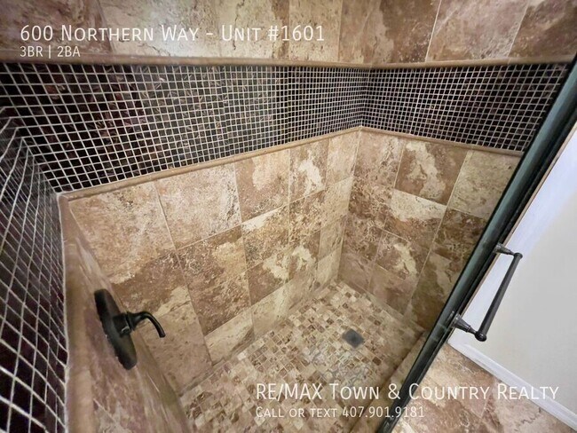 Building Photo - 600 Northern Way