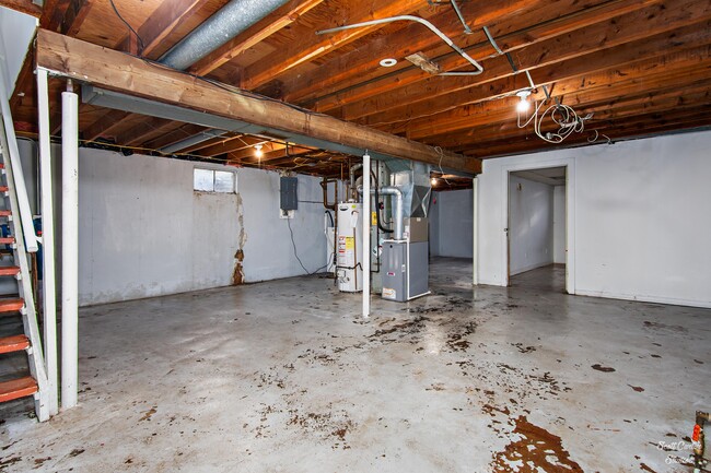 basement - 1122 Oakleaf Ave