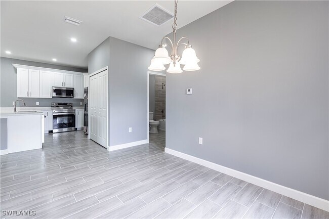 Building Photo - 4723 30th St SW