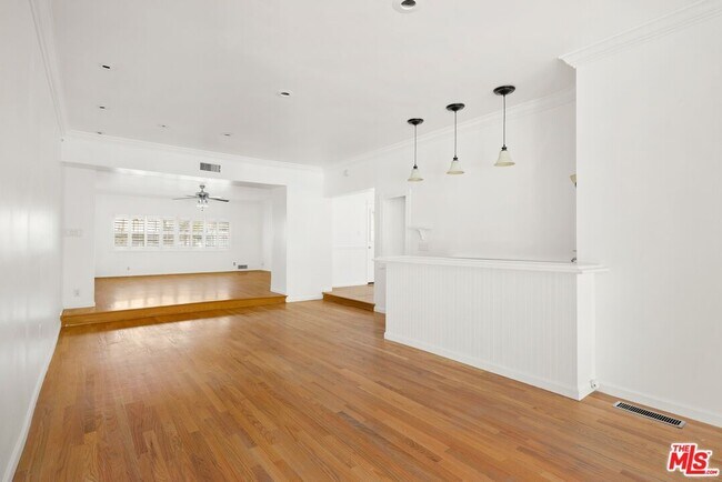 Building Photo - 4309 Gentry Ave