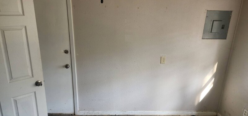 Building Photo - 6029 Cessna Dr