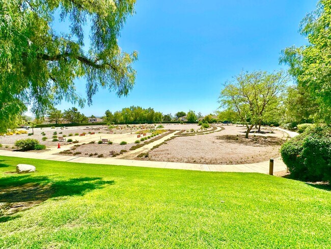 Building Photo - Beautiful Single-Level Custom Home with Serene Backyard Space in the Lovely Peppertree Park Commu...