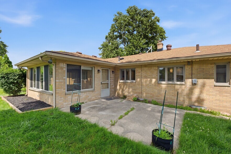Building Photo - 1358 Juliet Dr