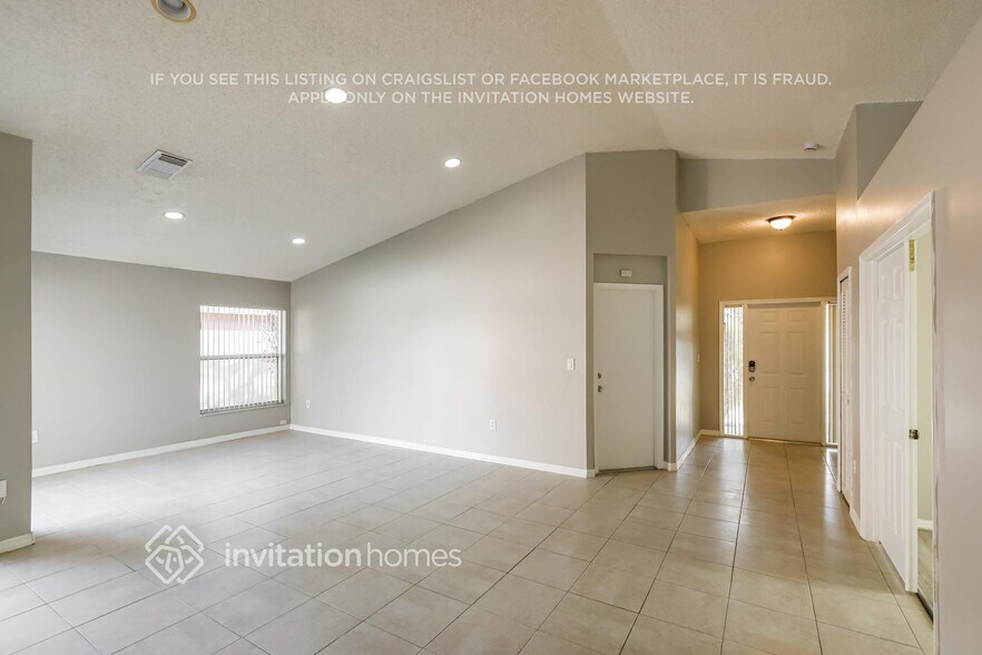 Building Photo - 5010 SW 151st Terrace