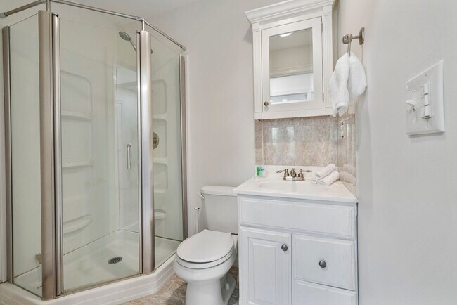 Building Photo - 45 Conklingtown Rd