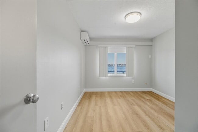 Building Photo - 20 America Way