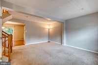 Building Photo - 27 Silver Birch Ct