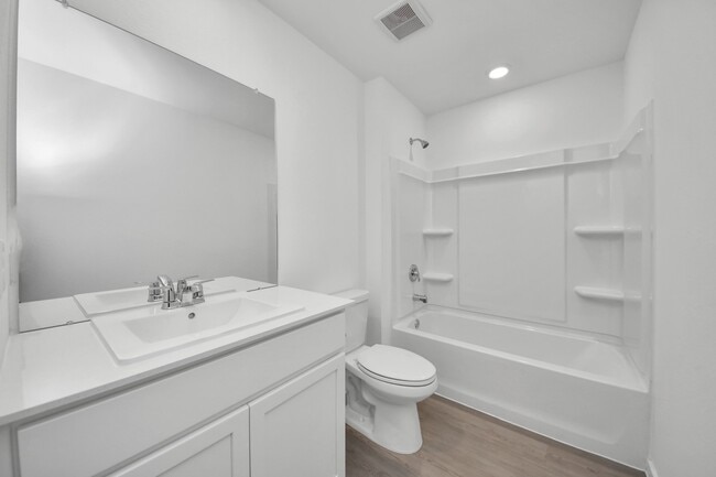 Building Photo - 16831 Spotted Oak Dr