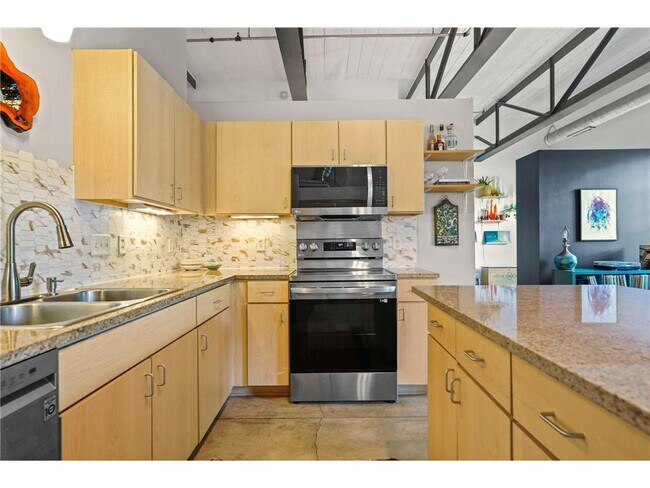 Building Photo - 111 E Franklin Ave