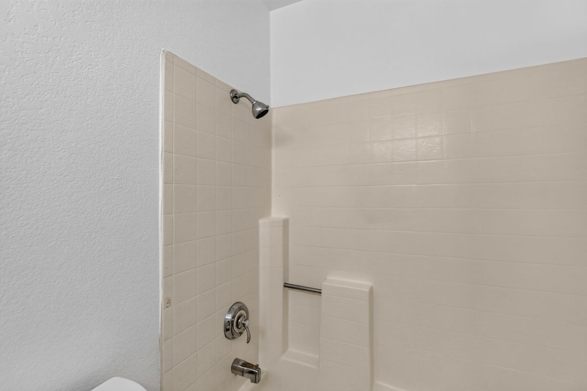 Building Photo - 23175 Canyon Pines Pl
