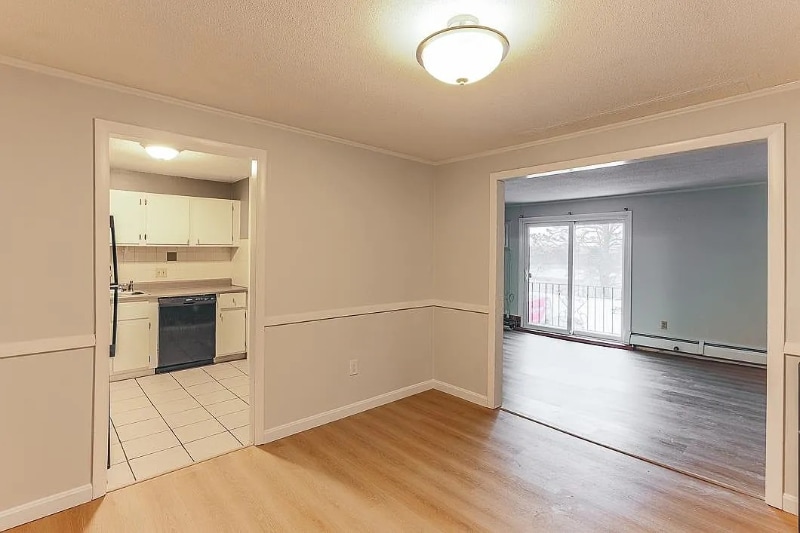 Building Photo - 36 English Village Rd