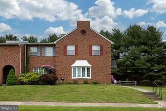 Building Photo - 126 Lampeter Ct