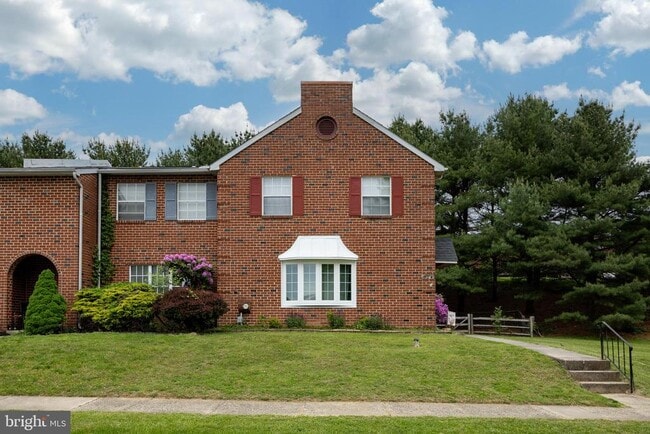 Primary Photo - 126 Lampeter Ct