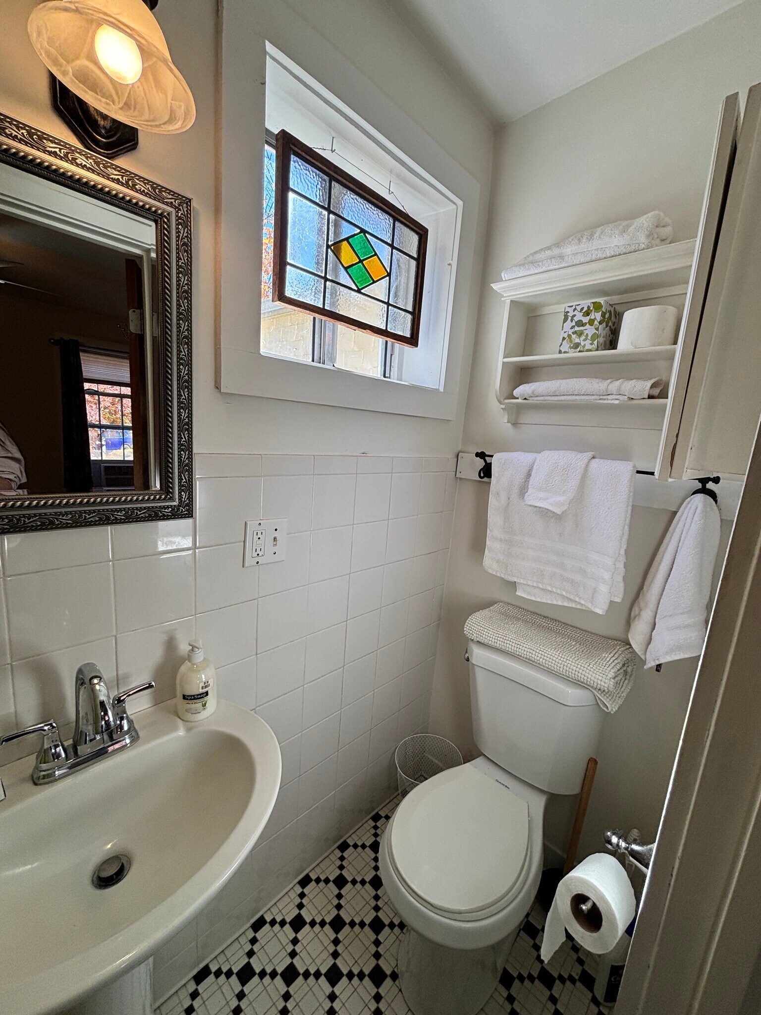 Building Photo - 375 Weaverville Rd