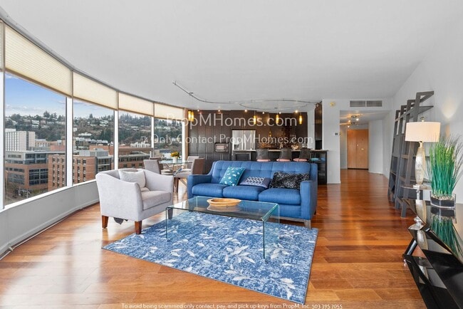 Building Photo - Luxurious Two Bedroom High-Rise Living at the Portland Plaza!