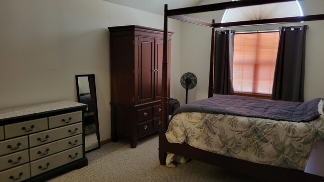 Building Photo - 425 Dunridge Ct