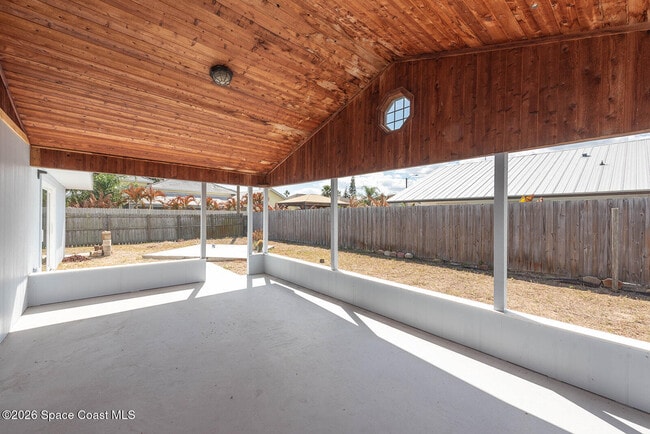 Building Photo - 790 Palm Dr