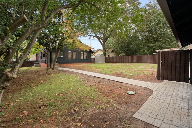 Building Photo - McCullough Heights