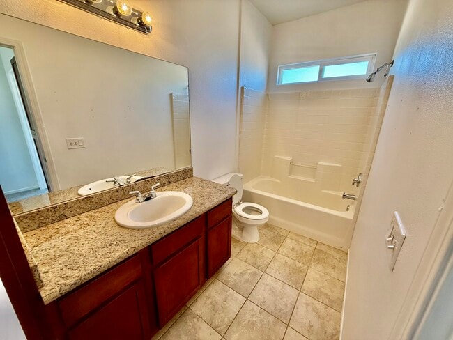 Building Photo - 13827 Luis Dr