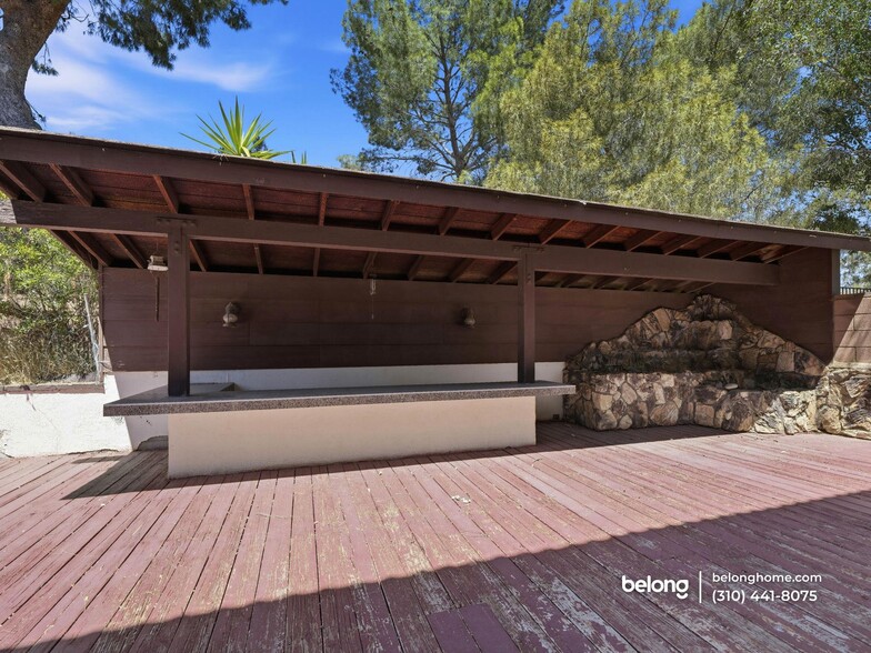 Building Photo - 35640 Dormer Rd