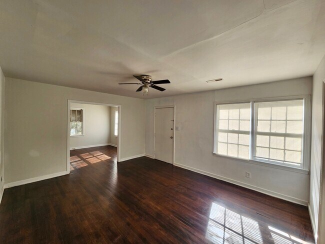 Building Photo - 4208 50th Ave N