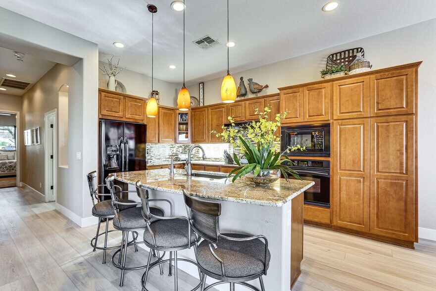 Building Photo - 41708 N Cross Timbers Trail