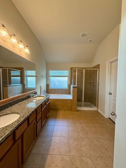 Building Photo - 3834 W Vicksburg Estates Dr