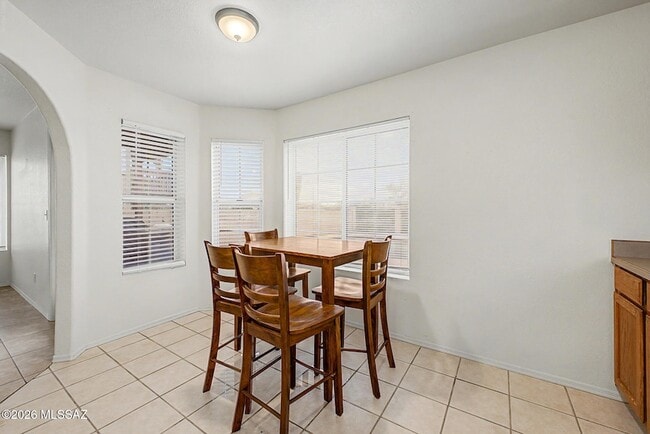Building Photo - 11525 N Eagle Peak Dr