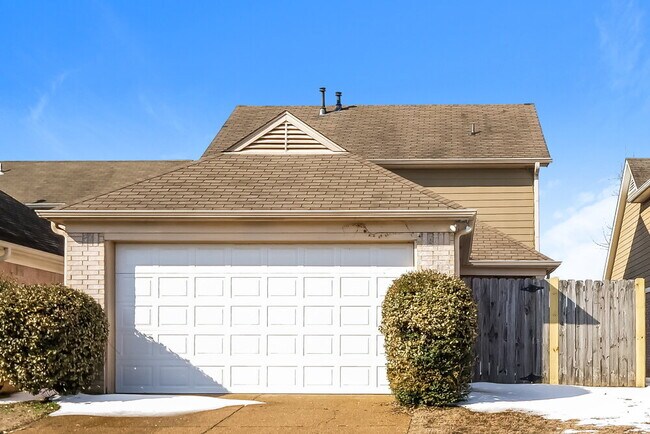 Building Photo - 1498 Lawson Dr