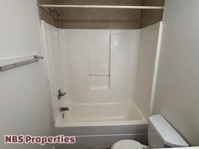 Building Photo - 2900 Colt Dr NE