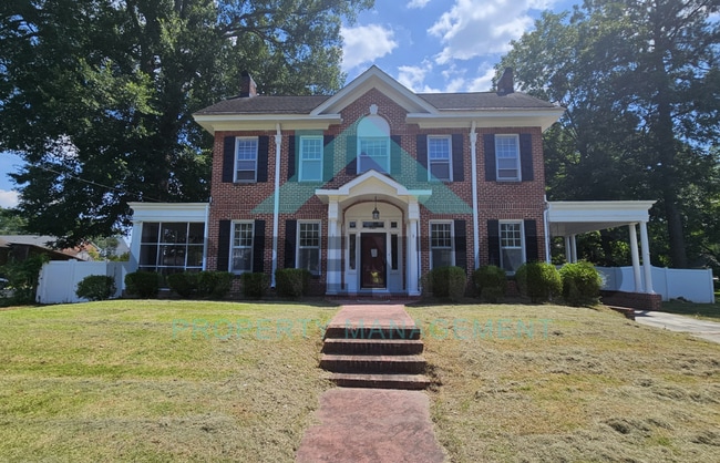 Primary Photo - 521 Park Pl