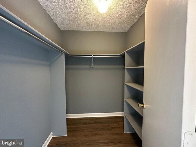 Building Photo - 12907 Churchill Ridge Cir