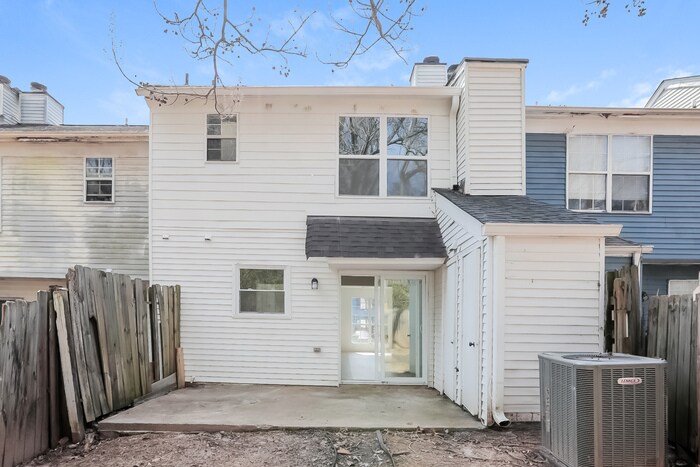 Building Photo - 5707 Wells Cir